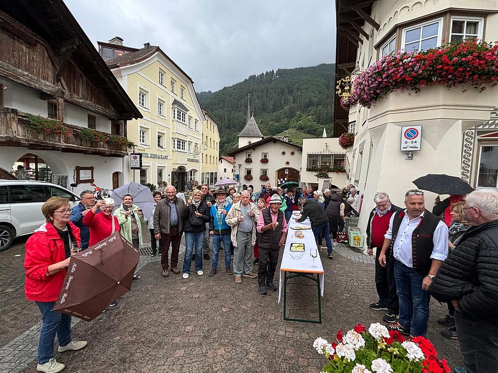 Begrüßung der FREIEN WÄHLER in Burgeis (Foto: Elmar Roth)