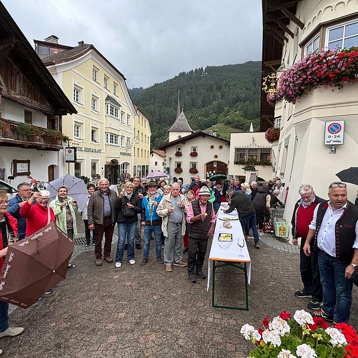Begrüßung der FREIEN WÄHLER in Burgeis (Foto: Elmar Roth)